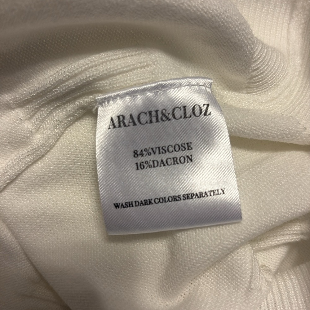 White Short Sleeve Knit Top - Picture 4 of 6